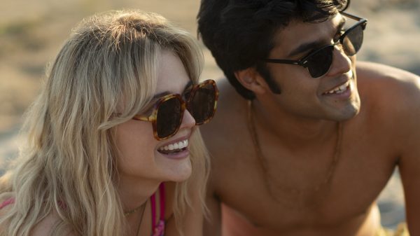 Qual música toca no trailer de "Mentirosos", série derivada do livro hit no TikTok?